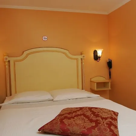 Hotel La Petite Sirene Nizza