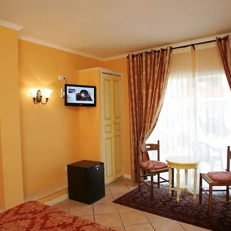 Hotel La Petite Sirene Nizza